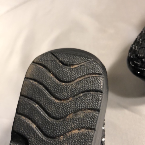 Bernie Mev Wedge Sandals Size 38 Black and Silver Woven Shoe Womens - Picture 10 of 13